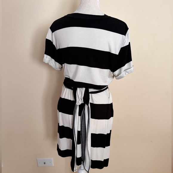 Alice + Olivia Striped Crossover Belt Dress NWOT - Picture 7 of 10